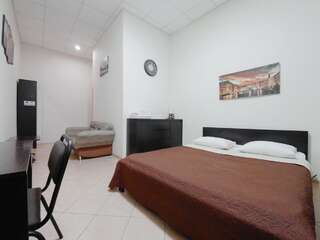 Отель Mini hotel Non-Stop Киев Семейный номер Делюкс-6